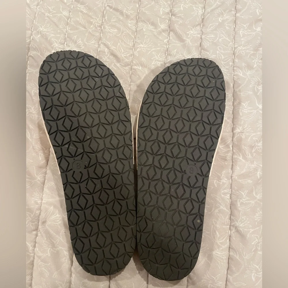 Universal Thread sandals - Picture 6 of 6